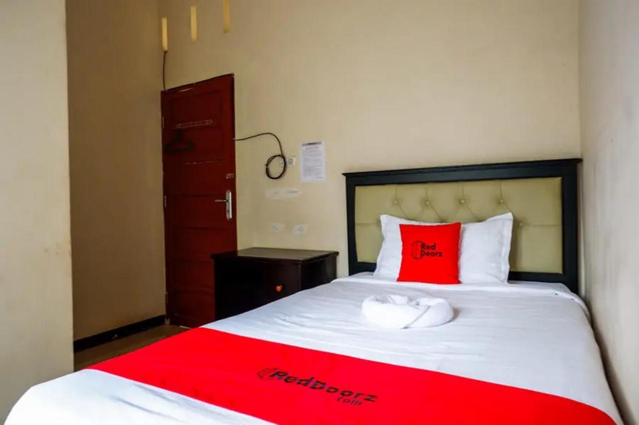 Hotel Reddoorz At Makale Tana Toraja Zewnętrze zdjęcie